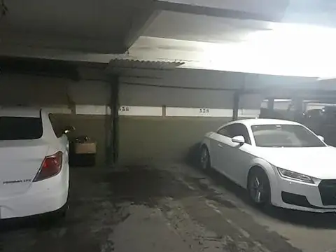 Cochera en venta - 12Mts2 - Flores