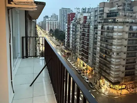 VENTA 3 AMBIENTES ESP COCHERA-  AV. COLON 1700