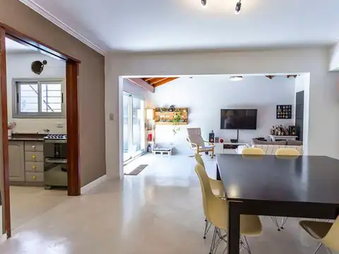 Casa en Venta en Lomas De Zamora, USD 184.000