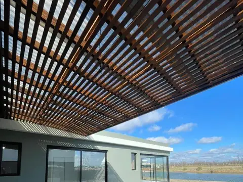 ###  Hermosa Casa a Estrenar en San Sebastián – 1 Planta, 2