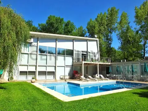 Venta de casa en Grand Bell 1, 5 ambientes, playroom, piscina, quincho