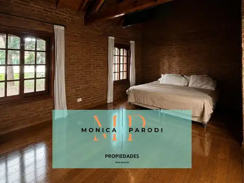 Casa en Alquiler con 4 cocheras