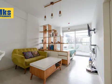 ¡Descubrì este moderno monoambiente con patio y salida a piscina! - Barracas