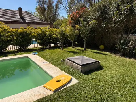 Casa 5 ambientes con 3 baños