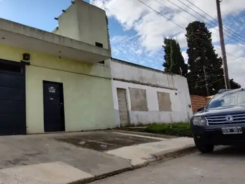Galpon en Venta en Bernal Oeste, USD 73.000