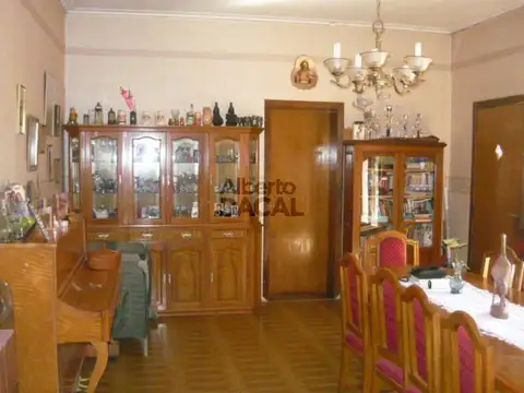 Casa en Venta en City Bell, USD 1.000.000