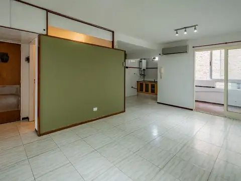 2 Amb. Renovado en Devoto – 3° por escalera