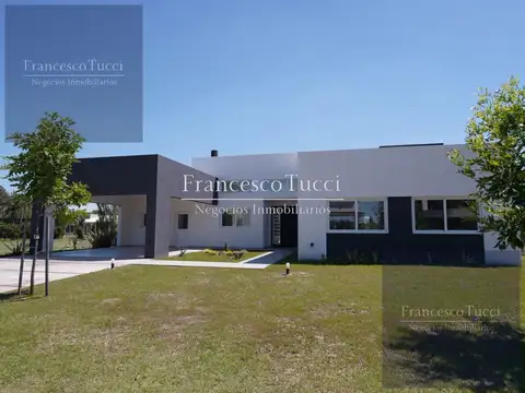 Casa en venta 4 ambientes Terravista