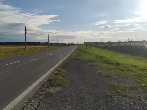 Campo para desarrollo de barrios y loteos sobre A012, lindero a La Toscana