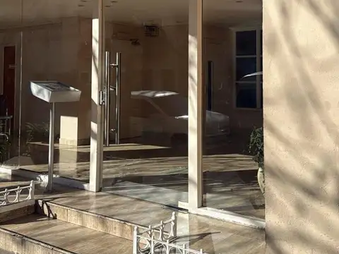 Departamento dos ambientes balcon al frente con cochera