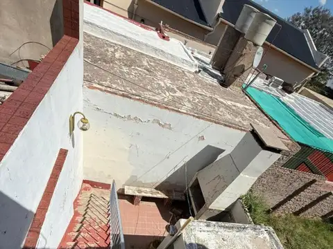 Oportunidad de inversion propiedad centrica a refaccionar