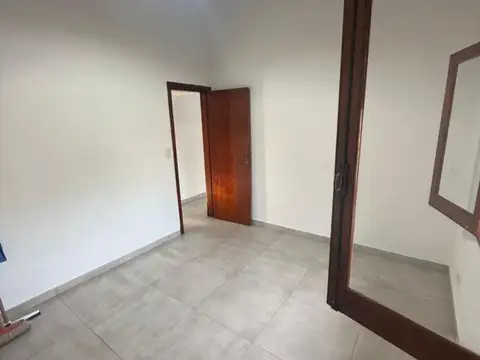 VENTA DE CASA RECICLADA A  NUEVA, REMEDIOS DE ESCALADA
