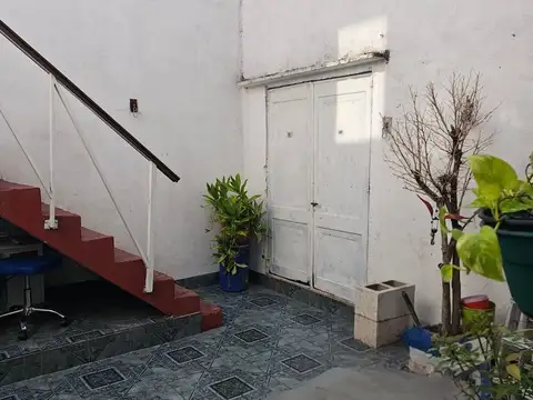 Depto Tipo Casa en Venta al Este