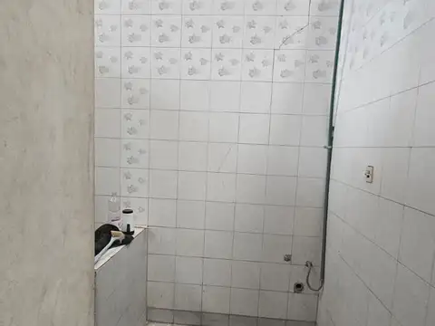 Galpon en Venta 57  mts Fondo