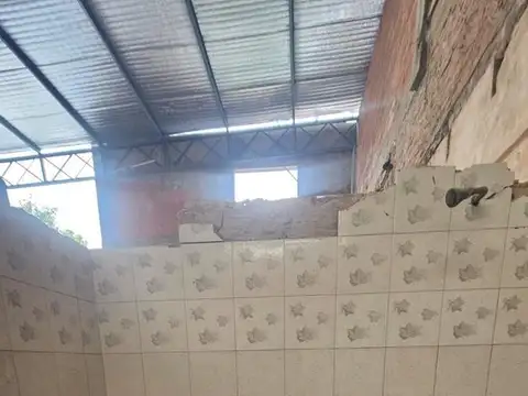 Galpon en Venta 8  mts Frente