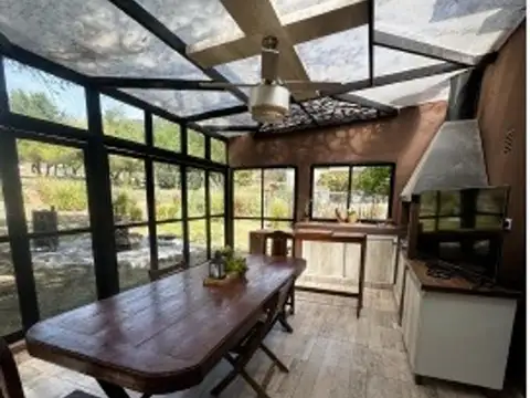 Casa en Venta con 4 cocheras
