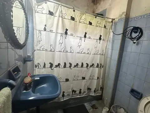 Casa 5 ambientes con 2 baños
