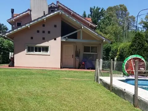 Casa en venta 4 ambientes barrio Bello horizonte