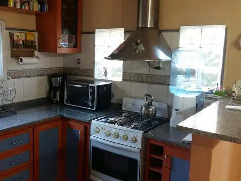 Casa en Venta con 2 cocheras