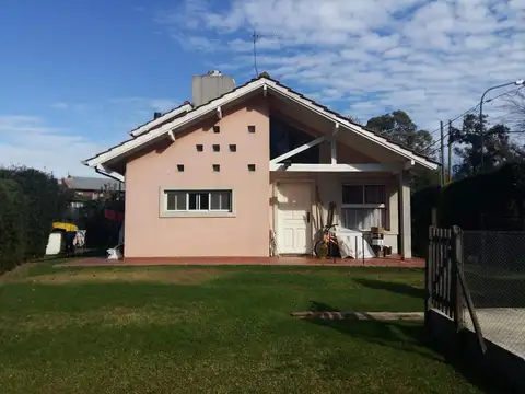 Casa en venta 4 ambientes barrio Bello horizonte