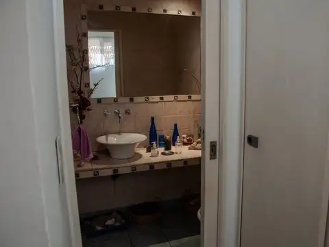 VENTA CASA 5 AMBIENTES, PARQUE, PILETA APT CREDITO