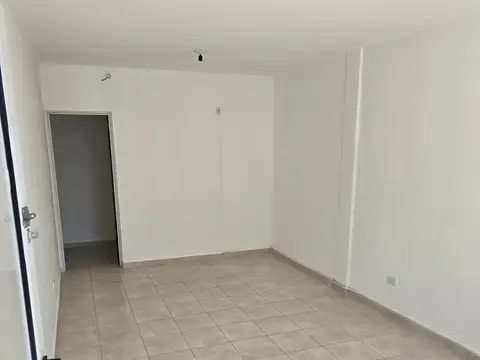 Local en Alquiler en Oro Verde, $ 300.000