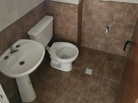 Local en Alquiler Via Púb.