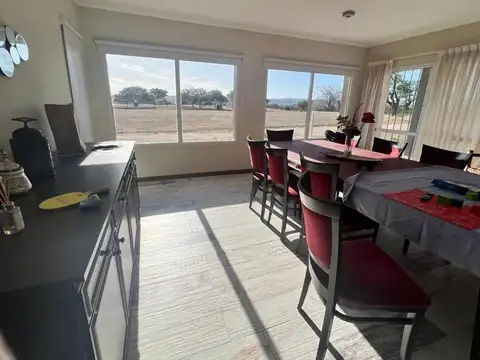 Casa en Venta con 4 cocheras