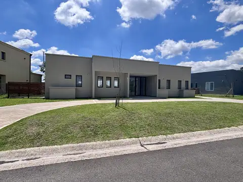 Casa en Venta en San Sebastian, Countries y Barrios Cerrados en Escobar