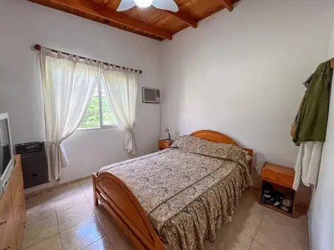 Roldan - Casa 2 dormitorios y pileta