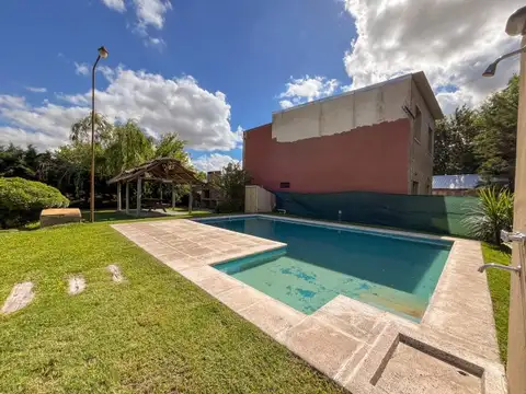 Casa en Venta con 1 cochera