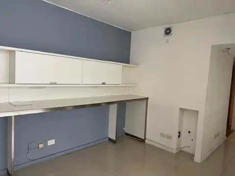 Alquiler: Oficina premium de 75m2 · Cochera fija incluida · Seguridad 24 horas