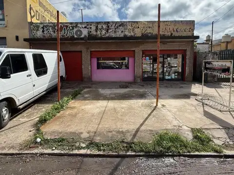 Oportunidad de inversión 3 locales mas vivienda sup 536 m2