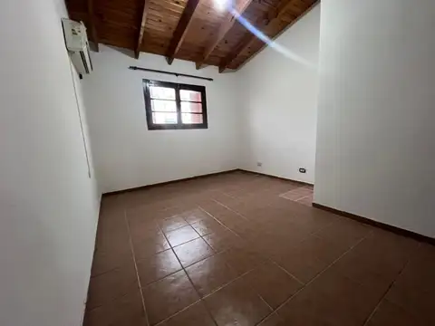 Depto Tipo Casa 4 ambientes con 1 baño