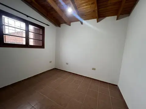 Depto Tipo Casa en Alquiler de 4 ambientes