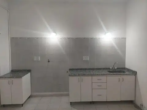 Departamento en Alquiler en Lanus Oeste, $ 450.000