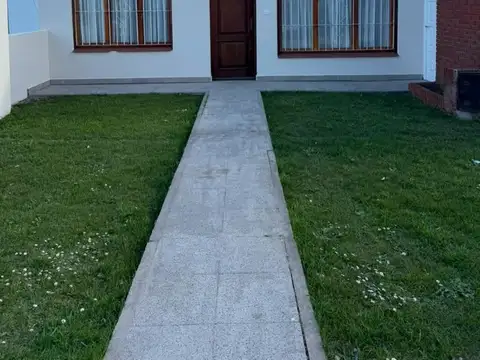 Casa 3 ambientes estilo americana barrio el gaucho