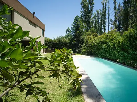 ALQUILER CASA 4 AMB C/PILETA ST MATTHEWS