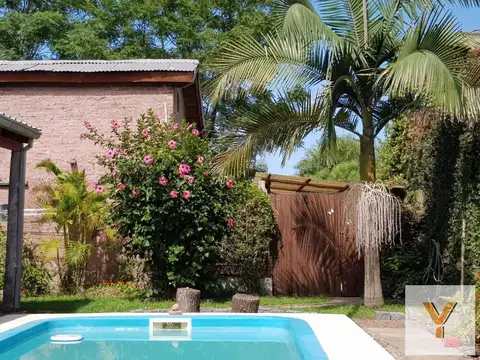 Casa 4 ambientes con 2 baños