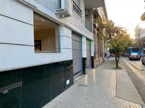 Cochera en Venta Cubierta