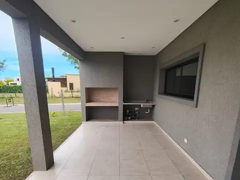 Barrio San Pablo, 100