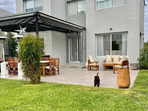 Alquiler anual casa en Castaños sin muebles
