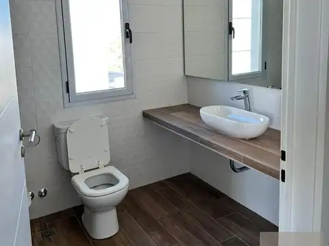Casa en Alquiler de 4 dormitorios