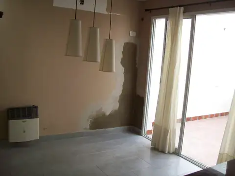 Oficina en Alquiler con 1 cochera