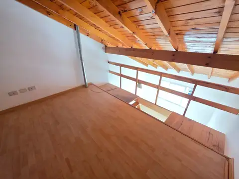 Depto Tipo Casa en Venta con 1 cocheras