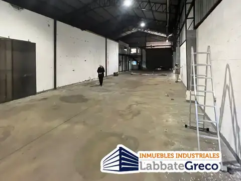 Galpon en Alquiler 20  mts Frente