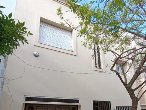 Casa en Venta 5 Ambientes en Liniers