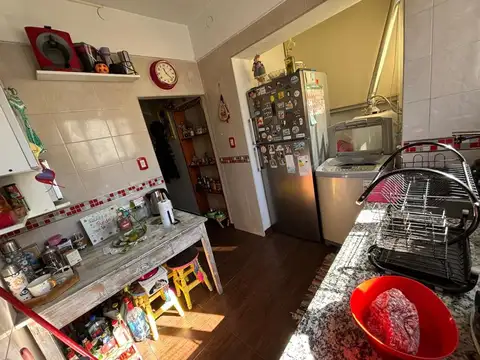 Casa 5 ambientes con 2 baños