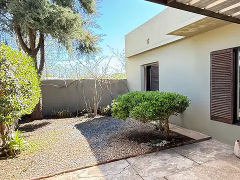 ¡Se vende esta encantadora casa en Empalme Lobos!