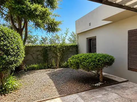 ¡Se vende esta encantadora casa en Empalme Lobos!